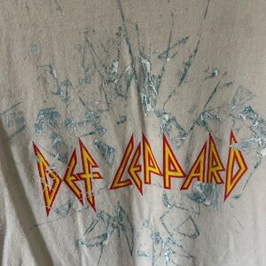 Cropped distressed band tshirt